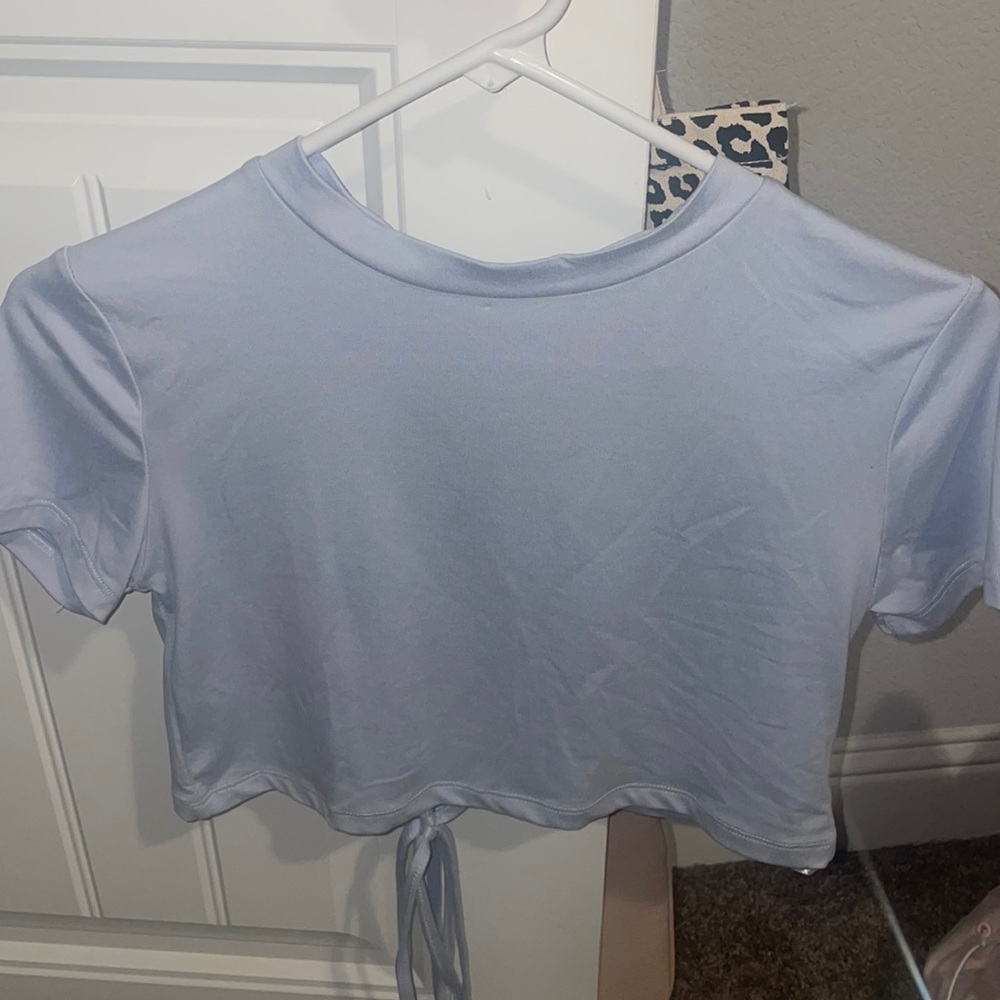 Baby blue crop top - open / tie back - size youth L